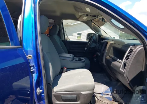 2019 Ram 1500 Classic z USA, uszkodzony, nr VIN 1C6RR7FG2KS612693